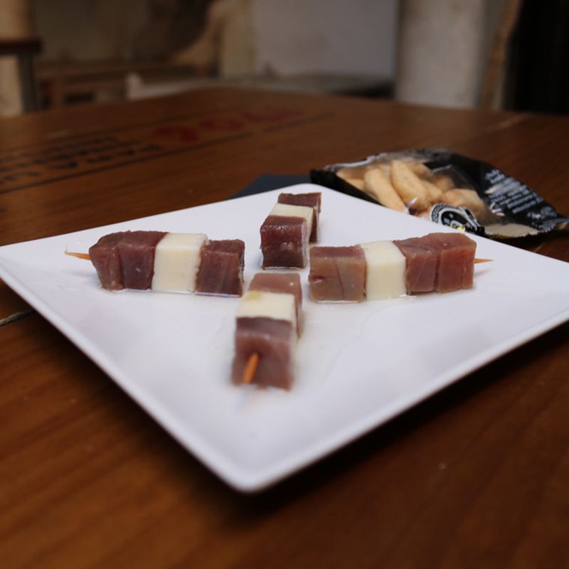 brocheta tabanco damajuana jerez bar